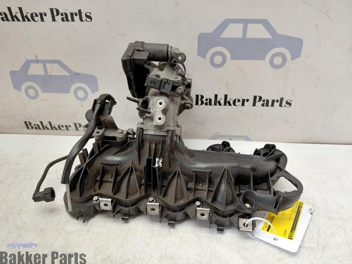 Gebruikte Inlaatspruitstuk Landrover Range Rover Evoque (LVJ/LVS) 2.2 eD4 16V 5-drs. Prijs € 100,00 Margeregeling aangeboden door Bakker Parts