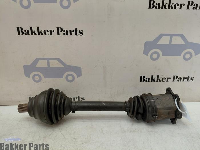 Gebruikte Aandrijfas links-voor Volkswagen Eos (1F7/F8) 2.0 TDI DPF Prijs € 75,00 Margeregeling aangeboden door Bakker Parts