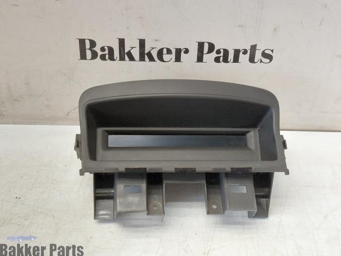 Gebruikte Display Interieur Chevrolet Cruze (300) 1.8 16V VVT Prijs € 50,00 Margeregeling aangeboden door Bakker Parts