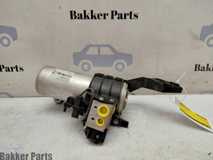 Gebruikte Airco Droger Renault Zoé (AG) R90 Prijs € 75,00 Margeregeling aangeboden door Bakker Parts