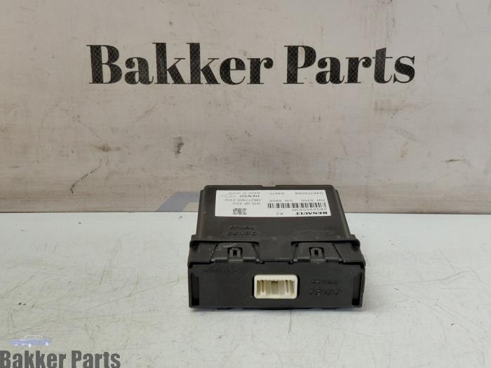 Gebruikte Computer Koeling Renault Zoé (AG) R90 Prijs € 25,00 Margeregeling aangeboden door Bakker Parts