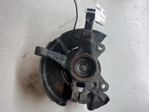 Gebruikte Fusee houder links-voor Ford Fiesta 7 Prijs € 59,99 Margeregeling aangeboden door JCR Janssen Car Recycling