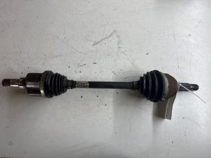 Gebruikte Aandrijfas links-voor Ford Fiesta 7 Prijs € 99,99 Margeregeling aangeboden door JCR Janssen Car Recycling