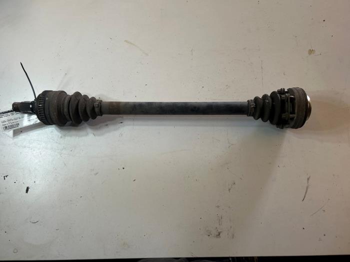 Gebruikte Steekas links-achter BMW 3 serie (E90) 320i 16V Prijs € 29,99 Margeregeling aangeboden door JCR Janssen Car Recycling