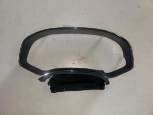 Gebruikte Kilometerteller sierlijst Seat Ibiza V (KJB) 1.0 TSI 12V Prijs € 14,99 Margeregeling aangeboden door JCR Janssen Car Recycling