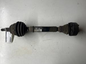 Gebruikte Aandrijfas links-voor Volkswagen Golf IV (1J1) 1.9 TDI 130 Prijs € 25,00 Margeregeling aangeboden door JCR Janssen Car Recycling