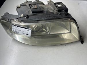 Gebruikte Linker Koplamp Audi A6 (C5) Prijs € 50,00 Margeregeling aangeboden door JCR Janssen Car Recycling
