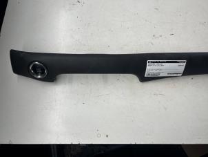 Gebruikte Dashboard sierlijst Mazda CX-5 II (KF) 2.0 SkyActiv-G 165 16V 2WD Prijs € 20,00 Margeregeling aangeboden door JCR Janssen Car Recycling