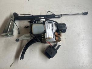 Gebruikte Cabriodak Motor Mercedes CLK (R209) 2.6 240 V6 18V Prijs € 399,99 Margeregeling aangeboden door JCR Janssen Car Recycling