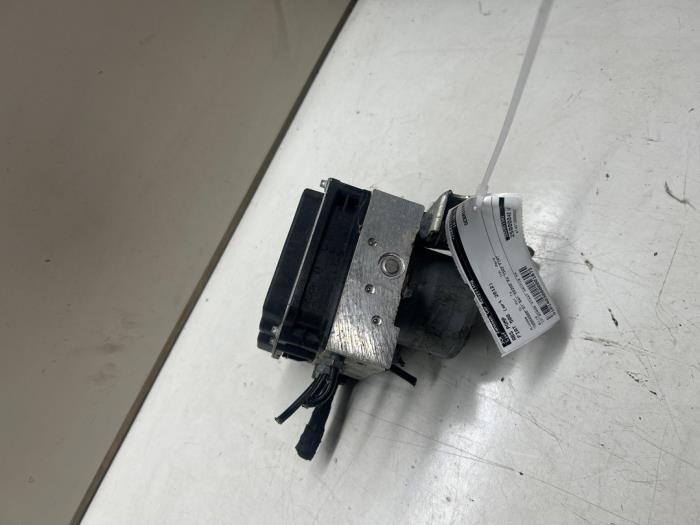 Gebruikte ABS Pomp Fiat 500 (312) 1.2 Prijs € 35,00 Margeregeling aangeboden door JCR Janssen Car Recycling