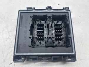 Gebruikte Zekeringkast Ford Fiesta 7 1.0 EcoBoost 12V 100 Prijs € 54,99 Margeregeling aangeboden door JCR Janssen Car Recycling