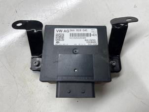 Gebruikte Central electronic module Volkswagen Sharan (7N) 1.4 TSI 16V Prijs € 15,00 Margeregeling aangeboden door JCR Janssen Car Recycling