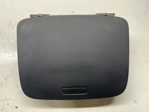 Gebruikte Handschoenenkastje Seat Alhambra (7N) 2.0 TDI 16V Prijs € 39,99 Margeregeling aangeboden door JCR Janssen Car Recycling