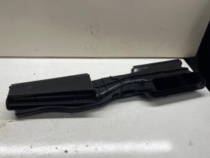 Gebruikte Luchtinlaat slang Seat Alhambra (7N) 2.0 TDI 16V Prijs € 44,95 Margeregeling aangeboden door JCR Janssen Car Recycling