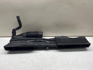 Gebruikte Luchtinlaat slang Volkswagen Golf VII Variant (AUVV) 1.4 TSI BlueMotion Technology 125 16V Prijs € 25,00 Margeregeling aangeboden door JCR Janssen Car Recycling