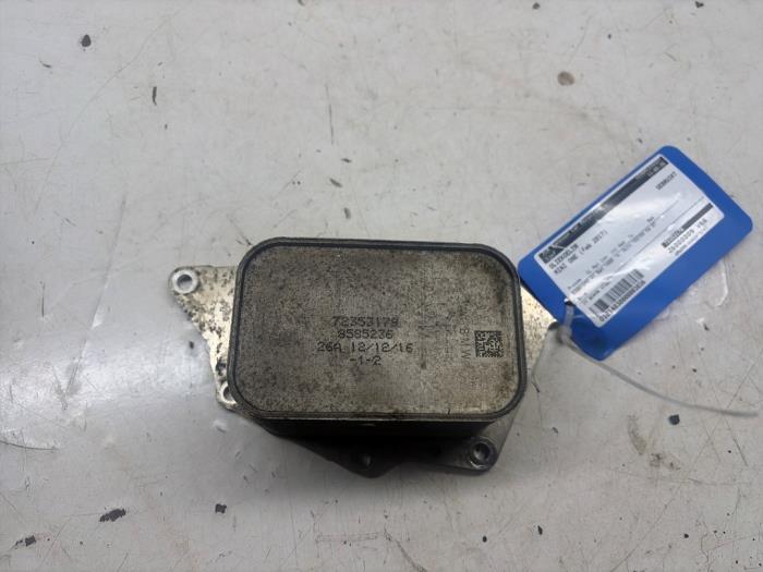 Gebruikte Oliekoeler Mini Mini (F56) 1.5 12V Cooper Prijs € 25,00 Margeregeling aangeboden door JCR Janssen Car Recycling