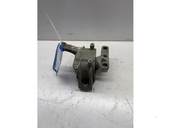 Gebruikte Motorrubber Seat Alhambra (7N) 2.0 TDI 16V Prijs € 7,50 Margeregeling aangeboden door JCR Janssen Car Recycling