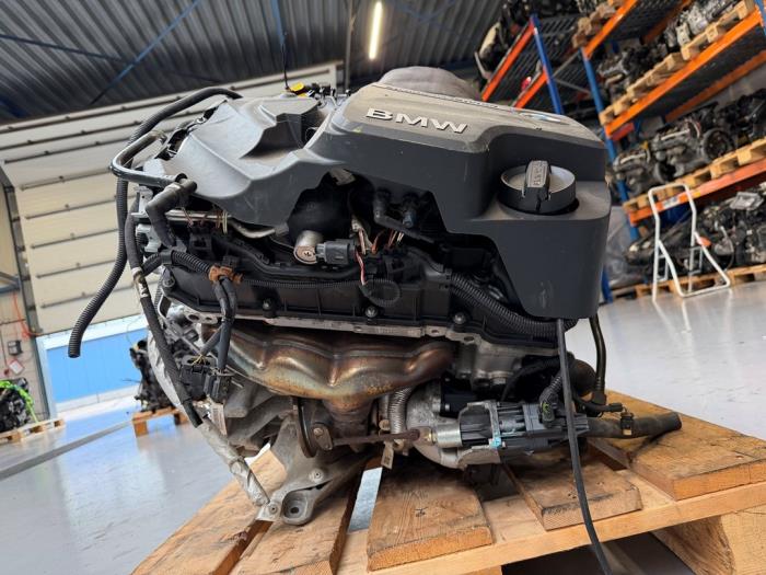 Motor van een BMW X1 (E84) sDrive 20i 2.0 16V Twin Power Turbo 2012