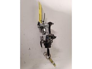 Gebruikte Kontaktslot + Sleutel Volkswagen Golf V (1K1) 1.4 16V Prijs € 72,60 Inclusief btw aangeboden door Autodemontagebedrijf W. de Laat