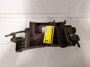 Gebruikte Handrem Computer Renault Scénic II (JM) 1.6 16V Prijs € 72,60 Inclusief btw aangeboden door Autodemontagebedrijf W. de Laat