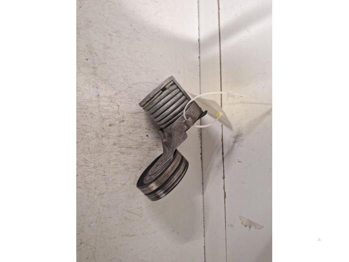 Gebruikte Spanner multiriem Volkswagen Golf IV Variant (1J5) 1.6 16V Prijs € 20,00 Margeregeling aangeboden door Autodemontagebedrijf W. de Laat