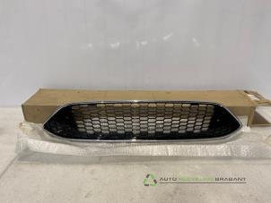 Gebruikte Grille Ford Focus 3 1.0 Ti-VCT EcoBoost 12V 140 Prijs € 250,00 Inclusief btw aangeboden door Auto Recycling Brabant