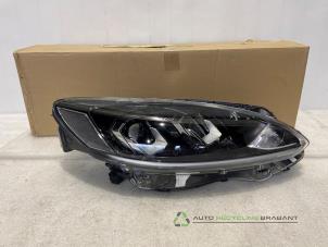 Gebruikte Koplamp rechts Ford Kuga III (DFK) Prijs € 250,00 Inclusief btw aangeboden door Auto Recycling Brabant