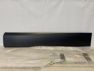 Gebruikte Carrosserielijst Ford Transit Prijs € 70,00 Inclusief btw aangeboden door Auto Recycling Brabant