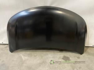 Gebruikte Motorkap Opel Karl Prijs € 300,00 Inclusief btw aangeboden door Auto Recycling Brabant