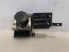 ABS Pomp van een Volkswagen Polo V (6R) 1.4 16V 2010