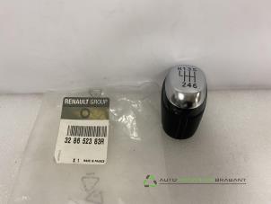 Gebruikte Pookknop Renault Captur Prijs € 34,99 Inclusief btw aangeboden door Auto Recycling Brabant