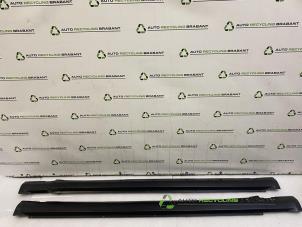 Gebruikte Sideskirt links Dodge Magnum Prijs € 275,00 Inclusief btw aangeboden door Auto Recycling Brabant