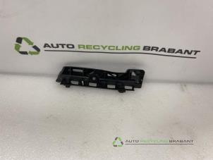 Gebruikte Bumpersteun links-achter Peugeot 108 Prijs € 10,00 Margeregeling aangeboden door Auto Recycling Brabant