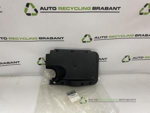 Gebruikte Tank Renault Trafic Prijs € 14,99 Inclusief btw aangeboden door Auto Recycling Brabant