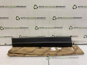 Gebruikte Carrosserielijst Volkswagen T-Roc Prijs € 45,00 Inclusief btw aangeboden door Auto Recycling Brabant