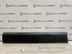 Gebruikte Carrosserielijst Ford Transit Prijs € 70,00 Inclusief btw aangeboden door Auto Recycling Brabant