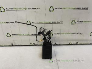 Gebruikte Koolstoffilter Renault Captur Prijs € 100,00 Margeregeling aangeboden door Auto Recycling Brabant