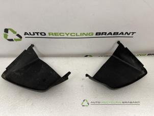 Gebruikte Luchtgeleider Porsche Macan Prijs € 35,00 Margeregeling aangeboden door Auto Recycling Brabant