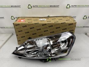Gebruikte Linker Koplamp Citroen Jumpy Prijs € 99,99 Inclusief btw aangeboden door Auto Recycling Brabant