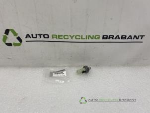 Gebruikte Oliedruk sensor Renault Twingo Prijs € 39,99 Inclusief btw aangeboden door Auto Recycling Brabant