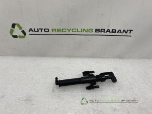 Gebruikte Koplamp Sproeier Volvo XC90 Prijs € 19,99 Inclusief btw aangeboden door Auto Recycling Brabant