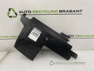 Gebruikte Radiateur Renault Kangoo Prijs € 9,99 Inclusief btw aangeboden door Auto Recycling Brabant