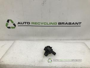 Gebruikte Voetganger Crash sensor Mercedes GLA Prijs € 10,00 Margeregeling aangeboden door Auto Recycling Brabant