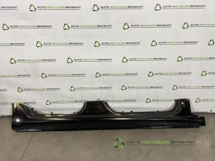 Gebruikte Dorpel rechts Skoda Octavia Prijs € 180,00 Inclusief btw aangeboden door Auto Recycling Brabant