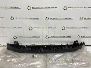 Gebruikte Chassisbalk voor Dacia Duster Prijs € 75,00 Inclusief btw aangeboden door Auto Recycling Brabant