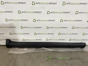 Gebruikte Sideskirt rechts Citroen C4 Cactus Prijs € 59,99 Inclusief btw aangeboden door Auto Recycling Brabant