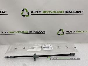 Gebruikte Remslang BMW 2-Serie Prijs € 124,99 Inclusief btw aangeboden door Auto Recycling Brabant