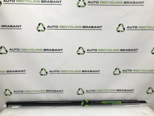 Gebruikte Sierlijst BMW 5-Serie Prijs € 39,99 Inclusief btw aangeboden door Auto Recycling Brabant