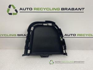 Gebruikte Bumper Rooster Porsche Macan Prijs € 125,00 Margeregeling aangeboden door Auto Recycling Brabant