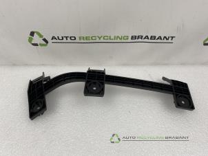 Gebruikte Bumpersteun links-voor Tesla Model X Prijs € 19,99 Inclusief btw aangeboden door Auto Recycling Brabant